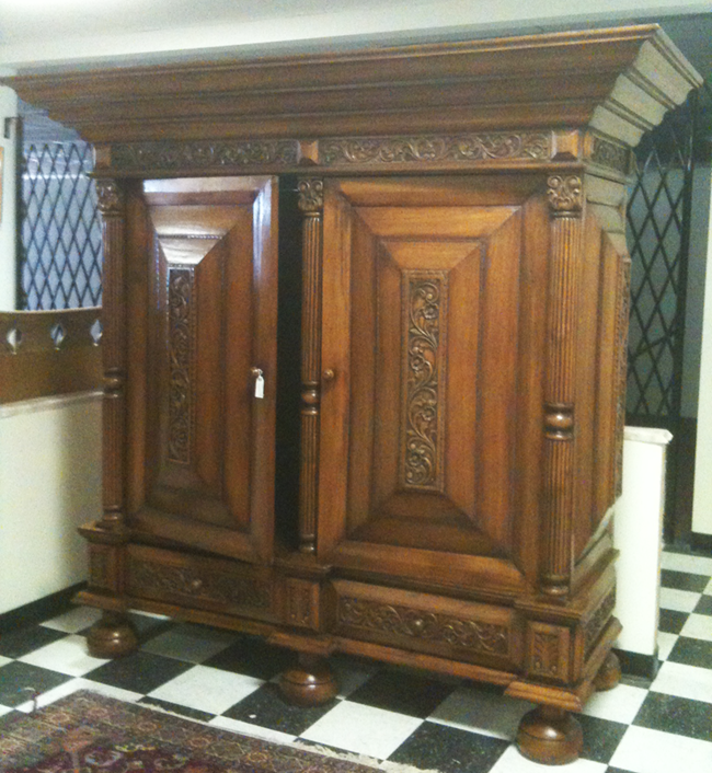Large_Bureau pic goes here